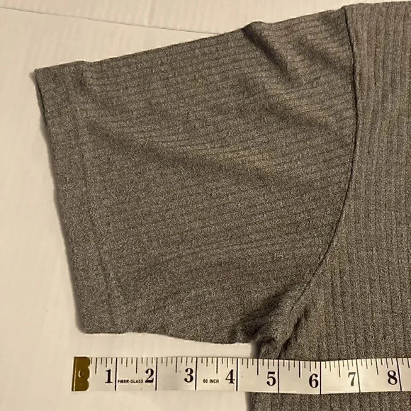 J. Ferrar Men’s Size XL Grey Ribbed Short Sleeve Crewneck Shirt - Picture 6 of 10